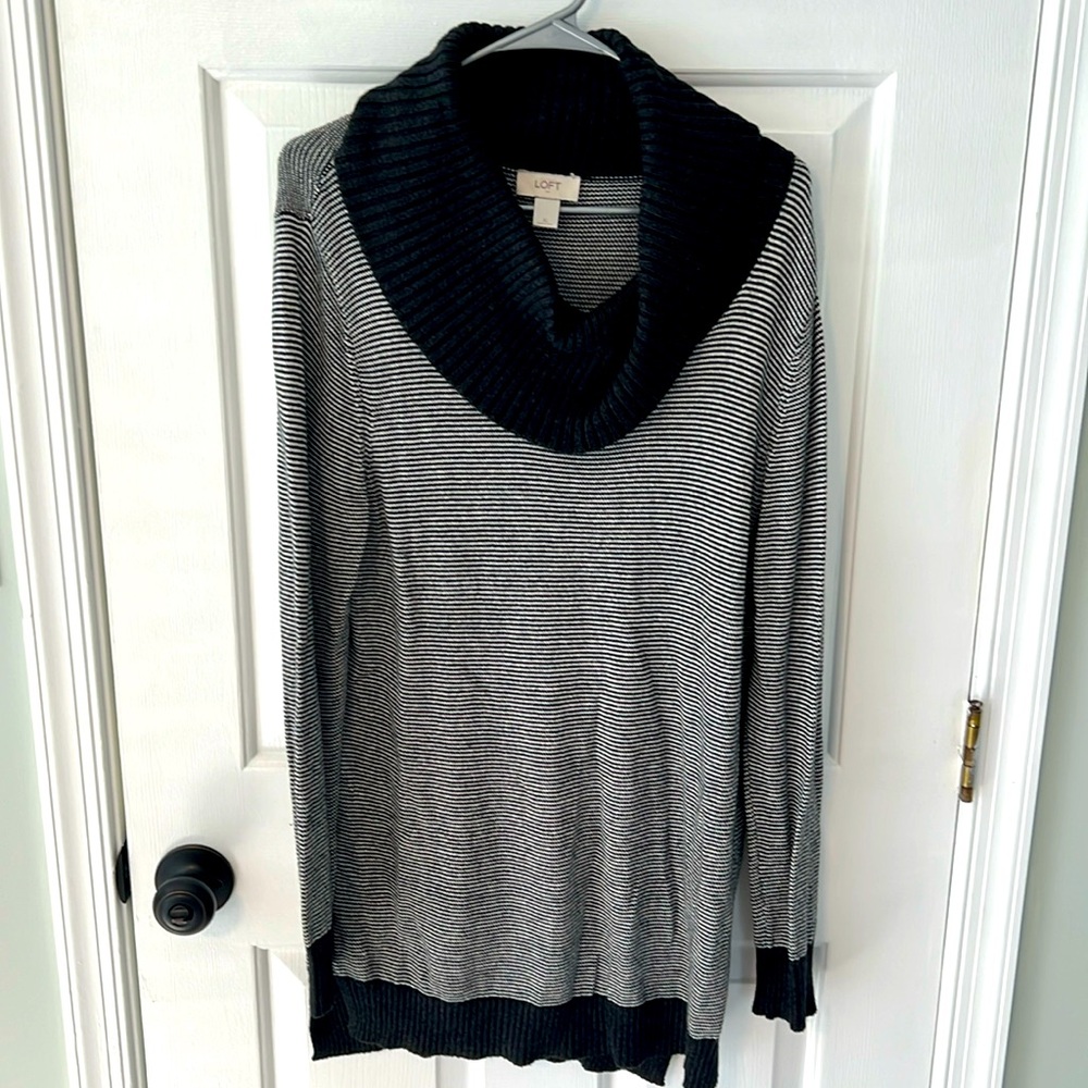 LOFT (XL) charcoal gray striped cowl neck tunic sweater